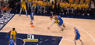 金年会体育上场比赛多次崴脚摔倒!霍姆格伦谈脚踝情况:没事